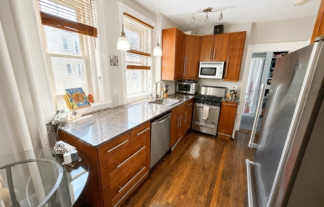 1 bed, 1 bath, 574 sqft, $3,200, Unit 32