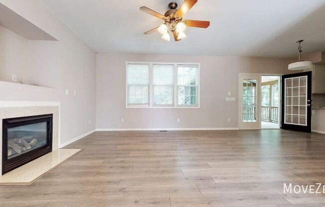 2216 SPRUCE SHADOWS LN