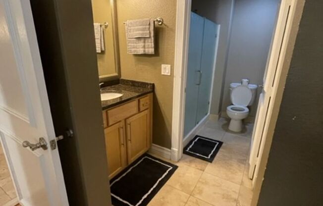 2 beds, 2 baths, $2,195, Unit 213