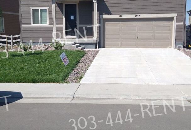Beautiful & Desirable Golf Course Community!