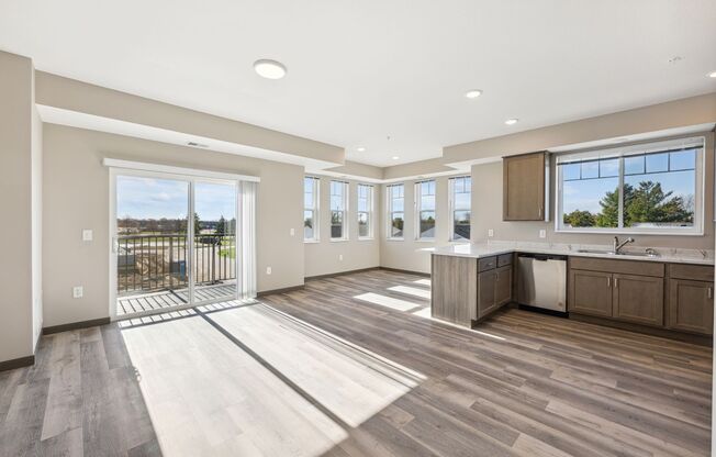 2 beds, 2 baths, 1,095 sqft, $1,925, Unit 13902-302