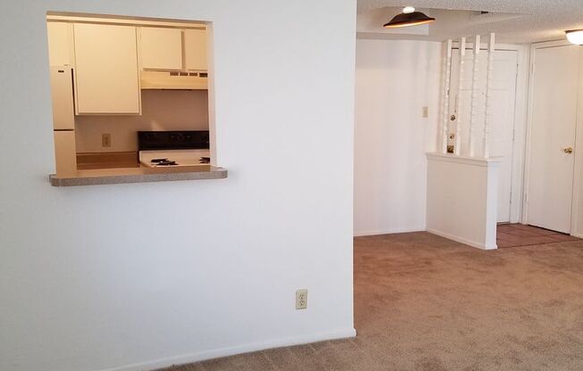 1 bed, 1 bath, 641 sqft, $800, Unit *424