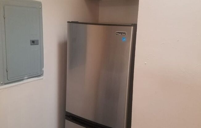 Studio, 1 bath, $1,100, Unit 114 Apt. 4