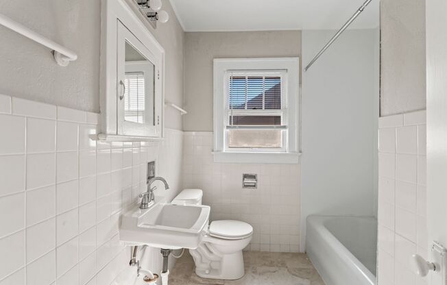 2 beds, 1 bath, 1,300 sqft, $1,295, Unit 5305 Charlotte St. Unit 2