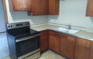 2 beds, 1 bath, 750 sqft, $925, Unit 3225  1/2