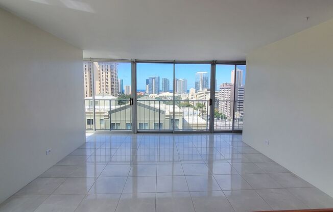 AVAILABLE NOW! Spacious and bright 2 bed, 2 bath, 1 parking unit on Ward Ave