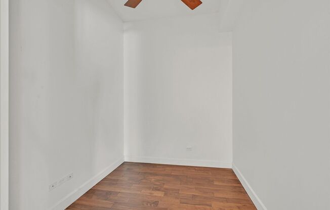 2 beds, 2 baths, $2,600, Unit # 3702