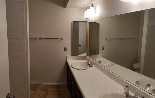 3 beds, 2 baths, $2,095