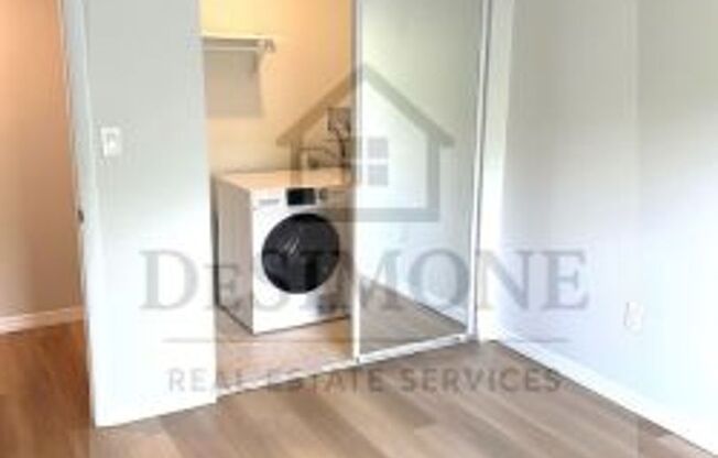 2 beds, 1 bath, 782 sqft, $1,299, Unit R-20