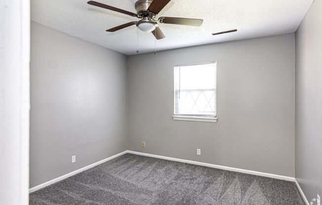 Keeneland Downs Apartments