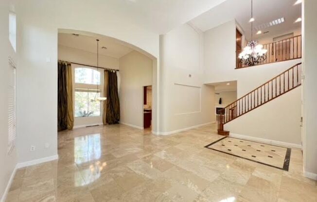 Stunning Home with Mountain Views, Covered Patios & Prime Location!