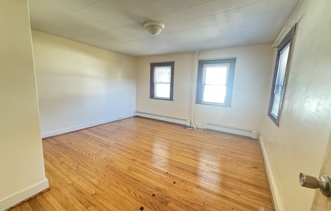 2 beds, 1 bath, 1,050 sqft, $2,500, Unit 1