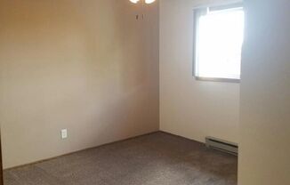 2 beds, 1 bath, $875, Unit 5606 #08