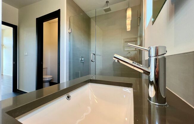 Gorgeous Townhome Available Now