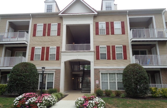 6 Tyler Falls Ct. Spacious 2BR 2BA condo in Mt. Washington/Pikesville area