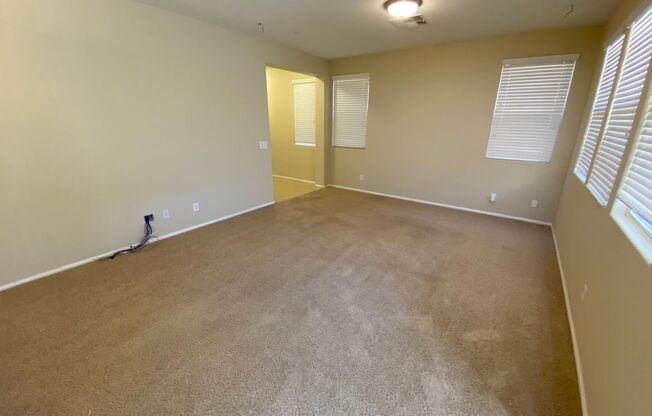 Wonderful 4 bed/2.5 bath home located in the NW area of Las Vegas