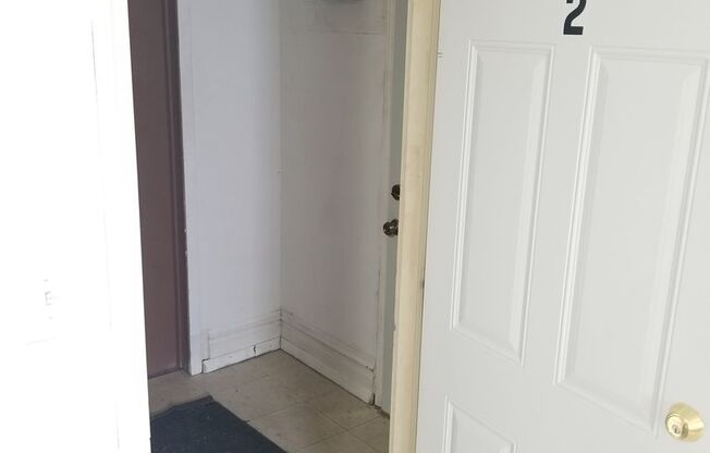 Studio, 1 bath, 600 sqft, $650, Unit 2017 #2