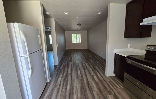 1 bed, 1 bath, 600 sqft, $1,250, Unit 121