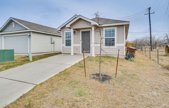 3 beds, 2 baths, $1,600