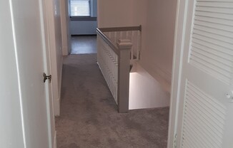 3 beds, 1 bath, $1,095, Unit 20B Freeport St.