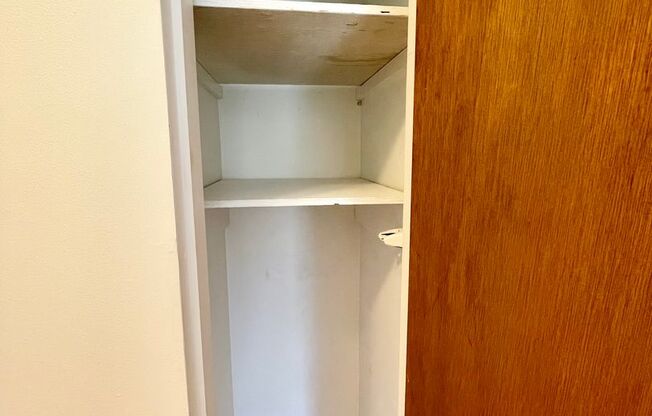 2 beds, 1 bath, 600 sqft, $2,195, Unit 201