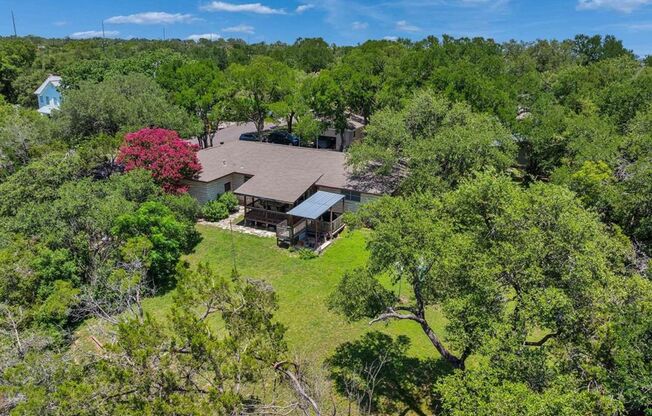 3 bed / 2 bath - centrally located home on river bluff