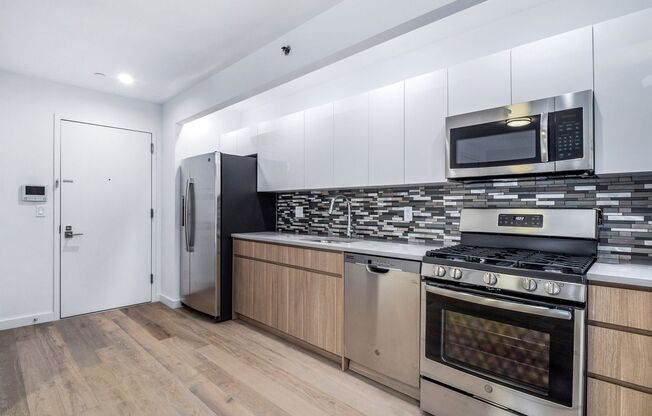 Amana Astoria Residential