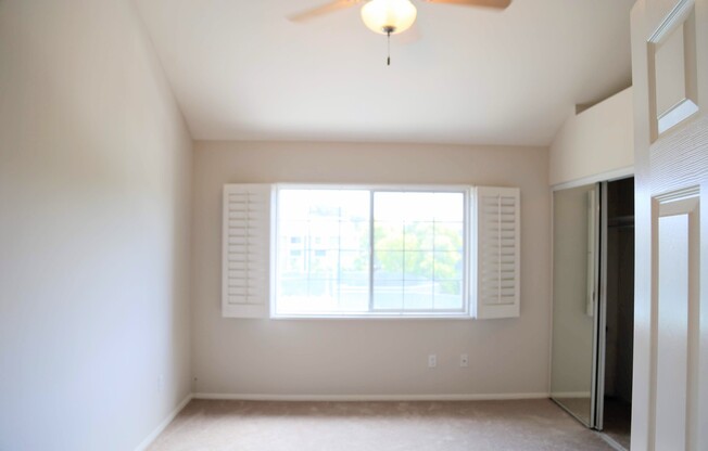 3 beds, 2 baths, $3,600, Unit #207