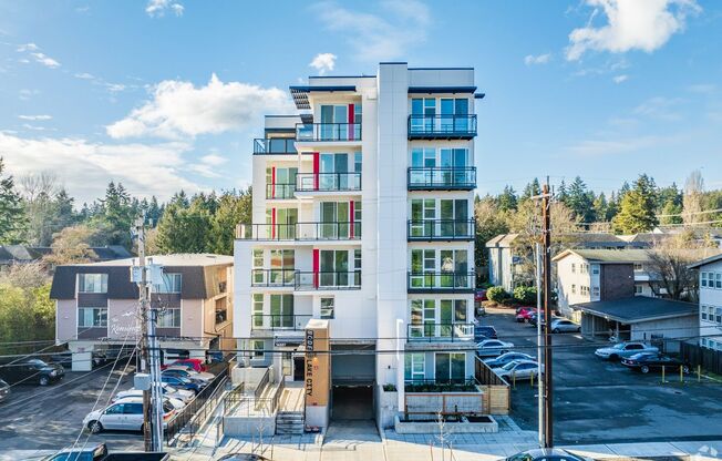 2 beds, 2 baths, 715 sqft, $2,595, Unit 405