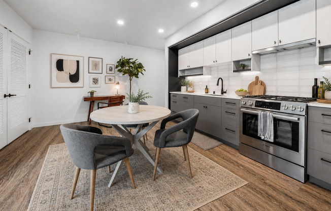 1 bed, 1 bath, 706 sqft, $3,095, Unit 412