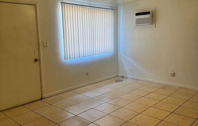 Studio, 1 bath, 500 sqft, $750