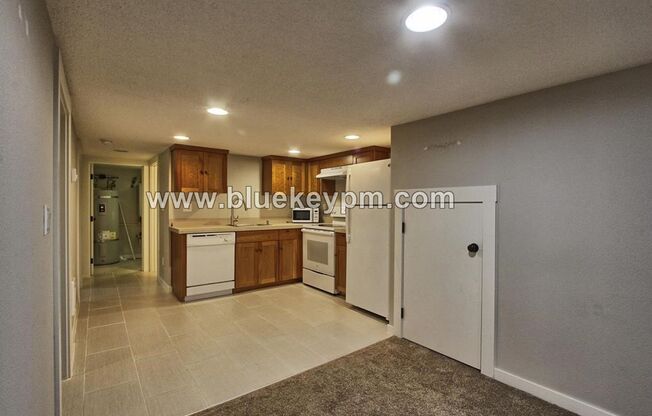 2 beds, 1 bath, 850 sqft, $1,395, Unit Unit C