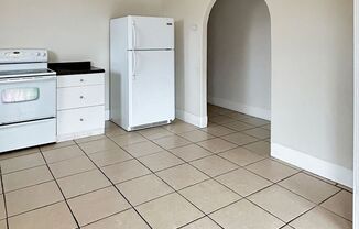 2 beds, 1 bath, $1,300