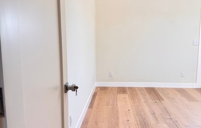 323 AMBERWICK LN