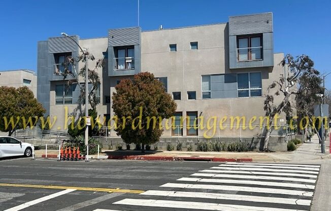 1011 Pico Blvd