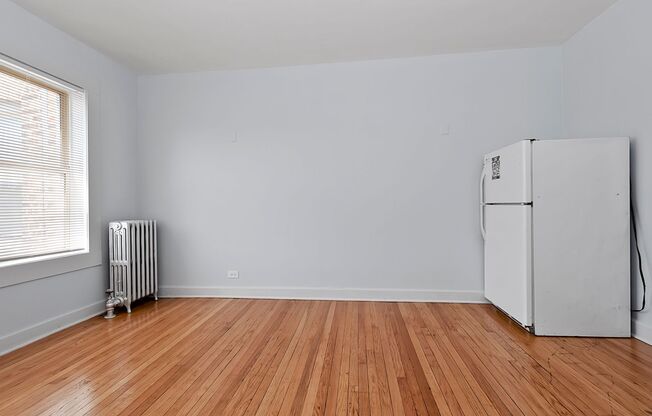 Studio, 1 bath, 450 sqft, $895, Unit 310