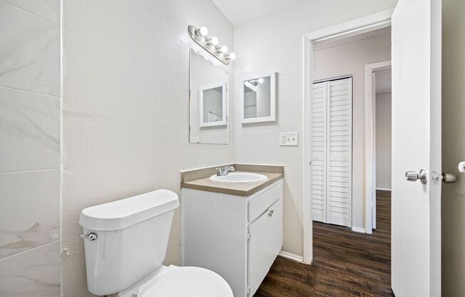 2 beds, 1 bath, 700 sqft, $1,395, Unit 4540-09