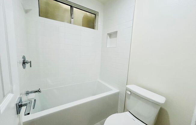 1 bed, 1 bath, $2,395, Unit 106