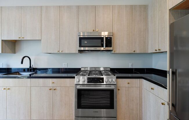 2 beds, 2 baths, $4,250, Unit # 5