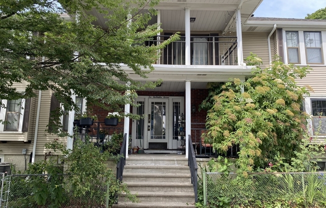 10 WASHINGTON AVE
