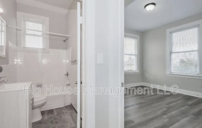 3407 ELGIN AVE