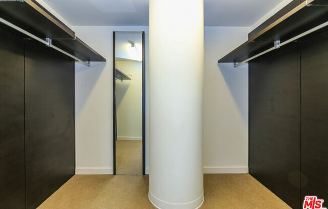 2 beds, 2.5 baths, 1,700 sqft, $5,250, Unit 10N