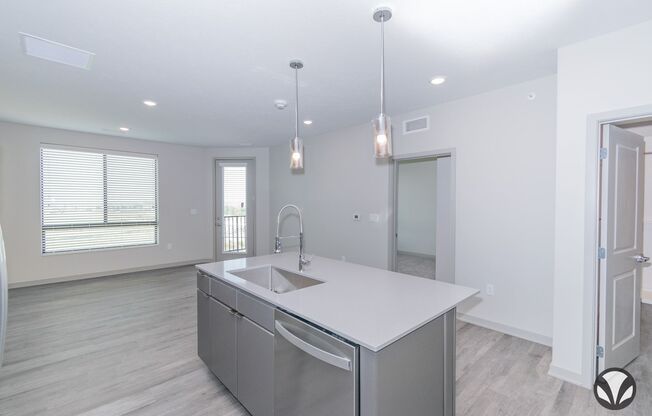 1 bed, 1 bath, 728 sqft, $1,295, Unit YH-1030