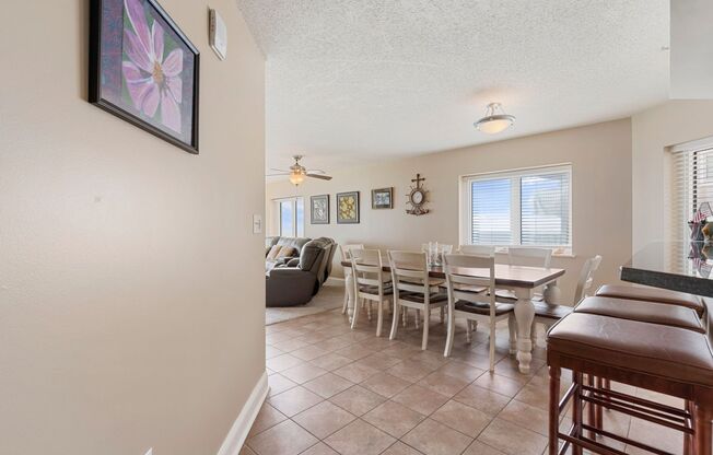 3 beds, 3 baths, $3,000, Unit Unit 909