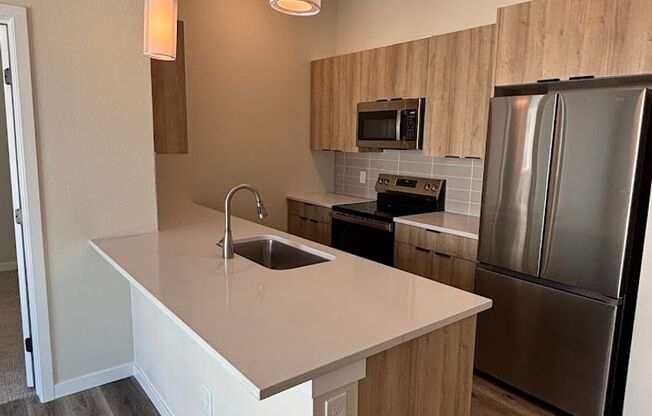 2 beds, 2 baths, 720 sqft, $1,799, Unit 820 #204