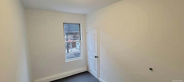 3 beds, 1 bath, $3,606, Unit 2