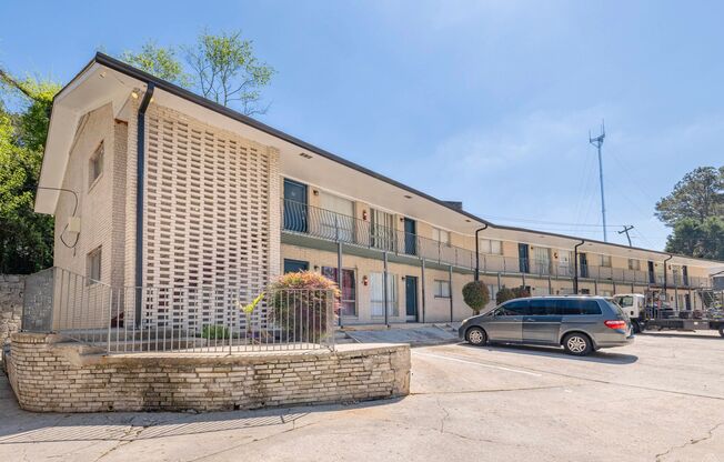2 beds, 1 bath, $1,450, Unit 26