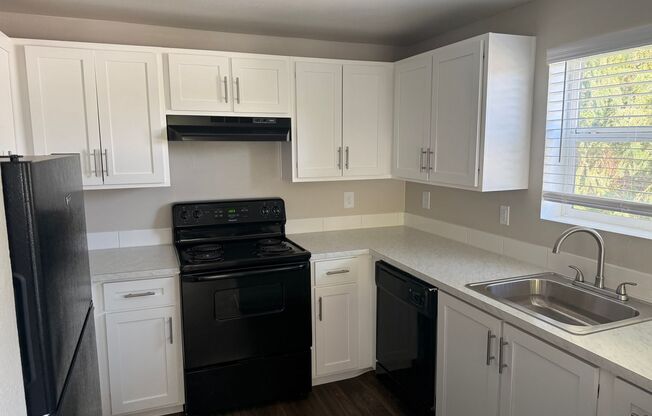 Welcome Home to Stone Creek Apartments!