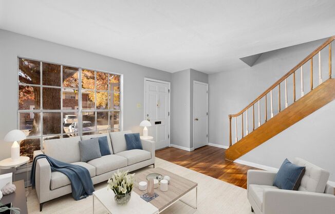 2 beds, 1.5 baths, 830 sqft, $1,300, Unit 9774 Lynntown Court