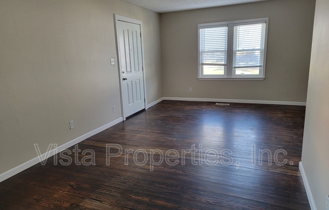 1100 W WHITNEY AVE